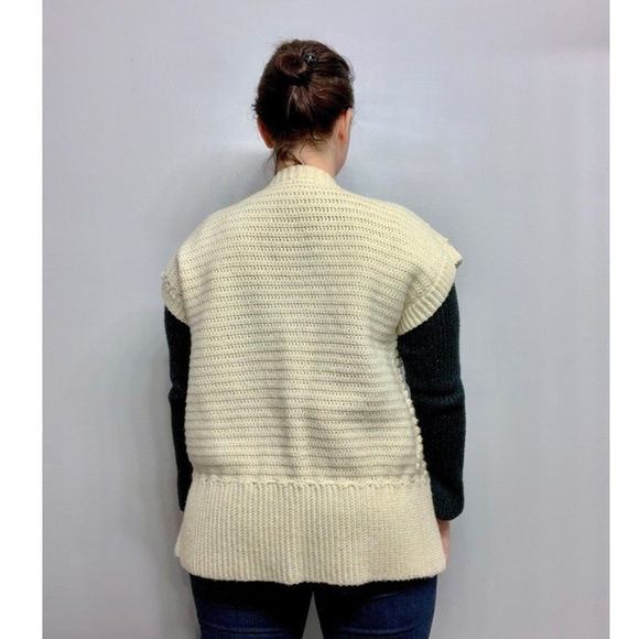 Beige Knit Vest - Picture 2 of 3